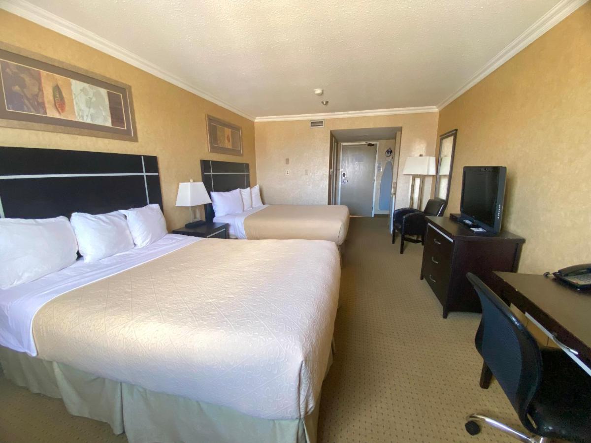 The George Dawson Inn & Conference Centre Dawson Creek Ngoại thất bức ảnh
