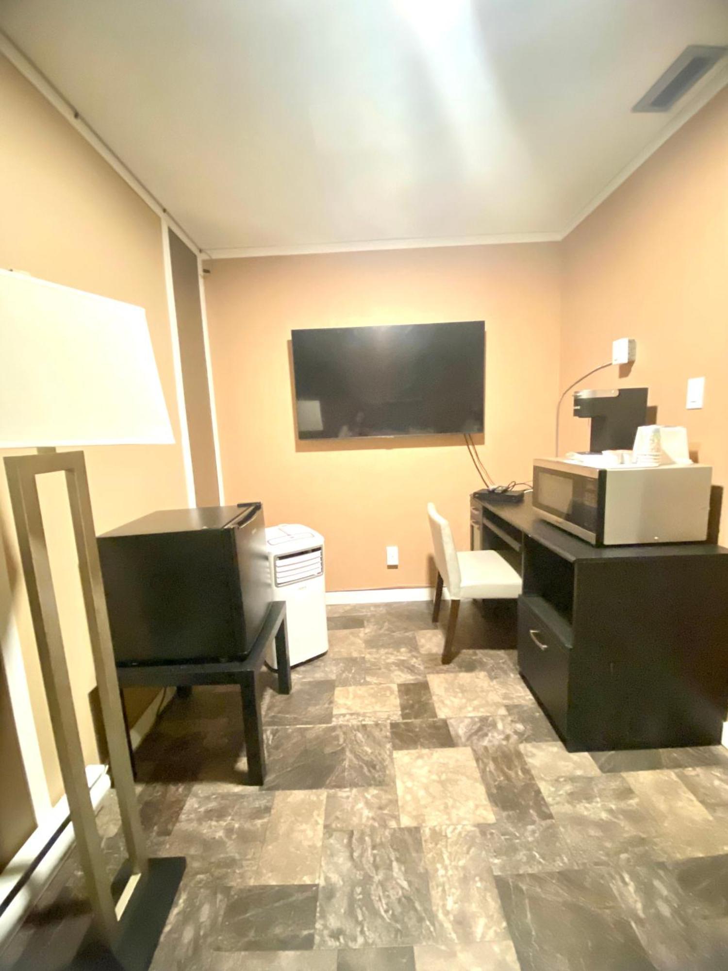 The George Dawson Inn & Conference Centre Dawson Creek Ngoại thất bức ảnh